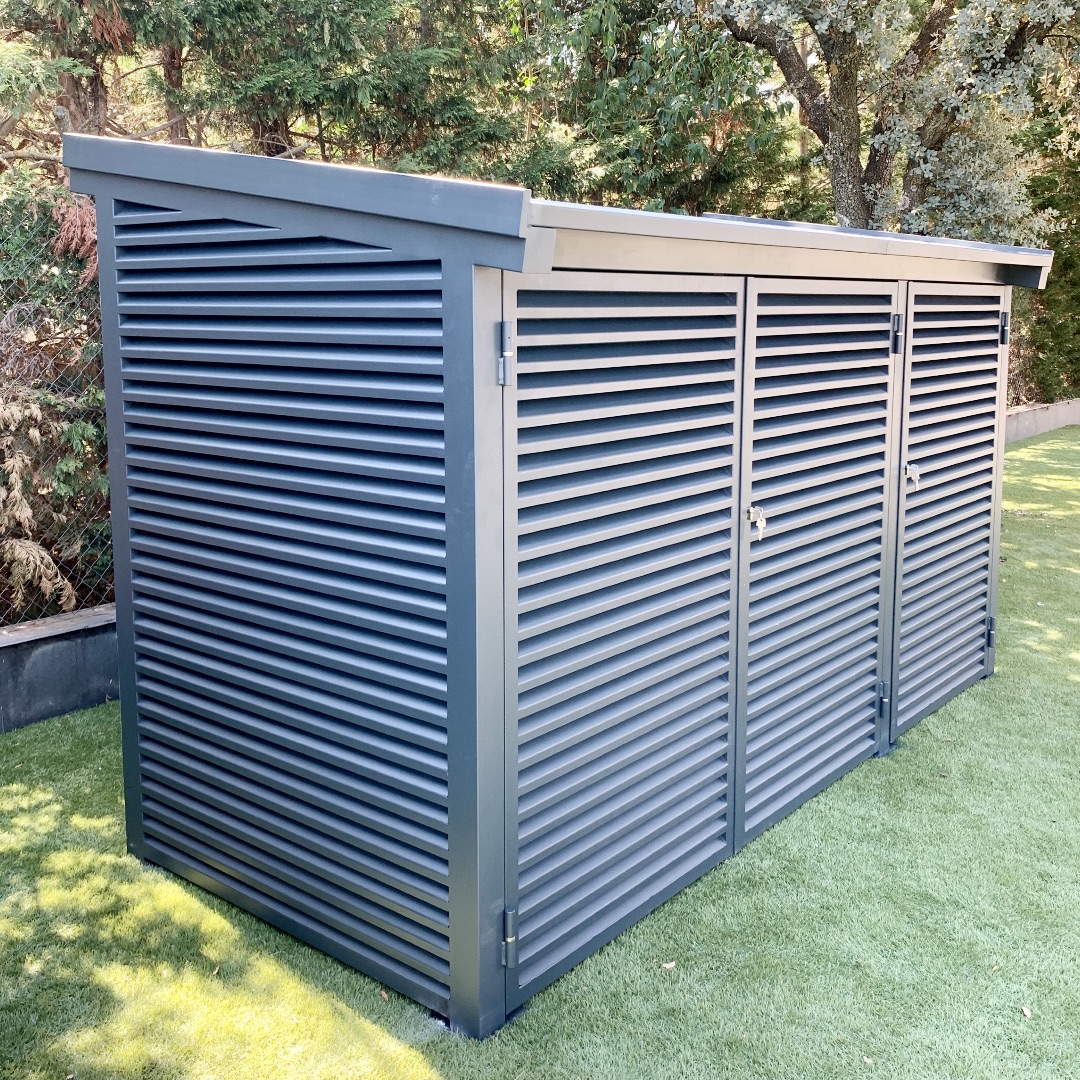 puerta corredera-vidrio-aluminio-metal-y-fija-Mangas-artesanos-carpinteria-metalica-en-Madrid.PNG