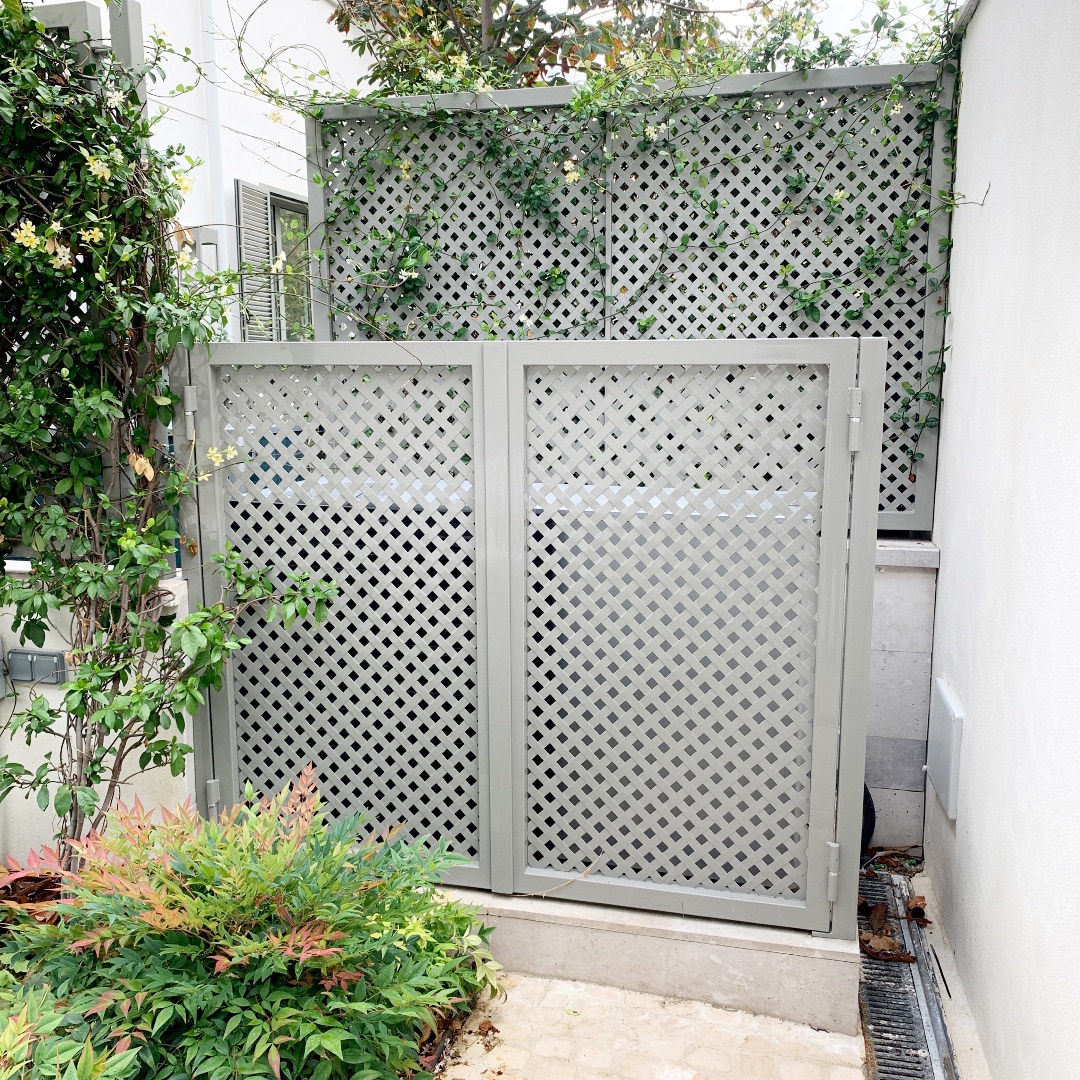 Puerta corredera-2-hojas-cristal-vidrio-aluminio-metal-Mangas-artesanos-carpinteria-metalica-en-Madrid.PNG